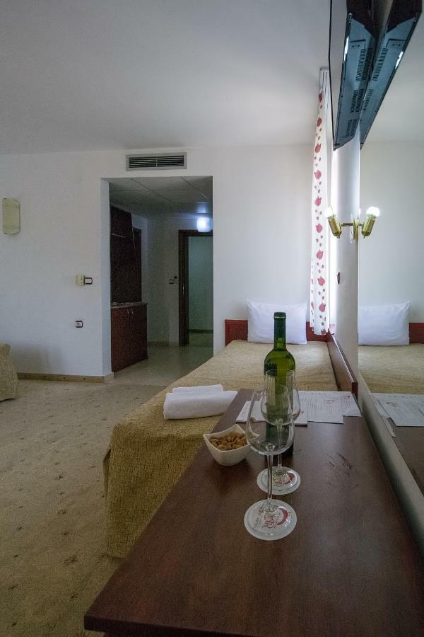Hotel Nar גבגלייה מראה חיצוני תמונה